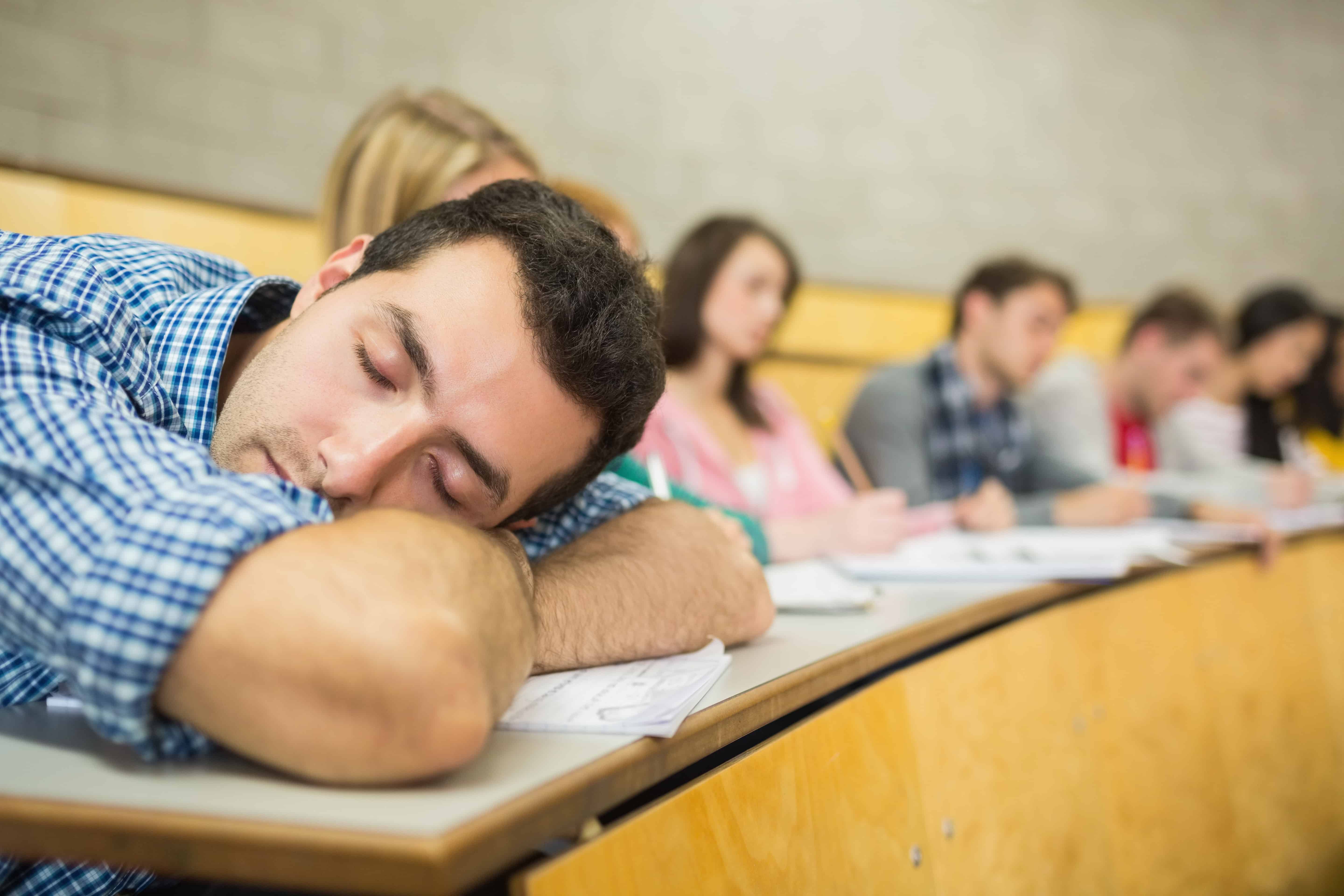 Спит на лекции